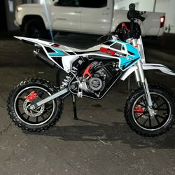 Gas Dirtbike For Kids & Teens 