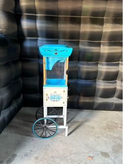 Snow cone machine