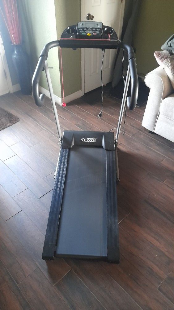 AuWit Treadmill