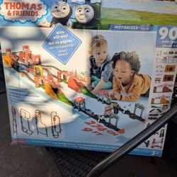 Thomas And Percy Cargo race