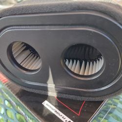 Briggs And  Stratton  Air Filter  8$ (2)