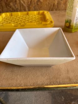 Cb2 Crate & Barrel White Square Salad Bowl Set Of 1
