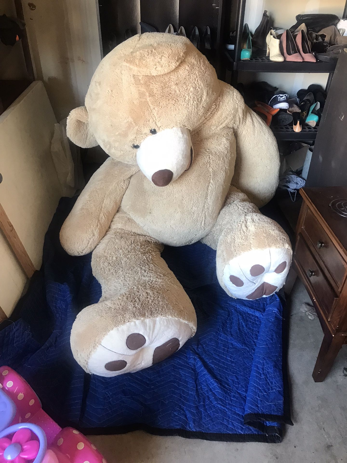 BIG TEDDY BEAR