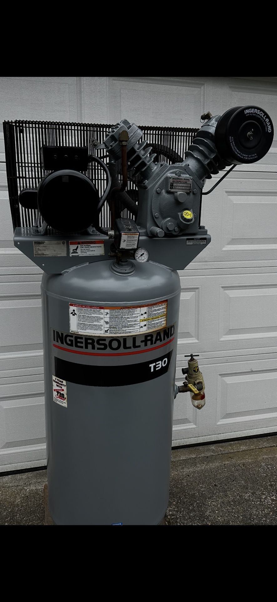 Ingersoll - Rand T30, 5 hp / 230v Air Compressor