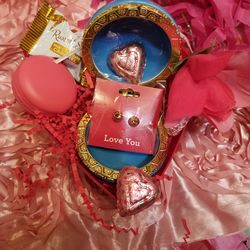 French Maracoon Jewelry Box Gift Set