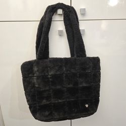 Lululemon black fur puffer tote