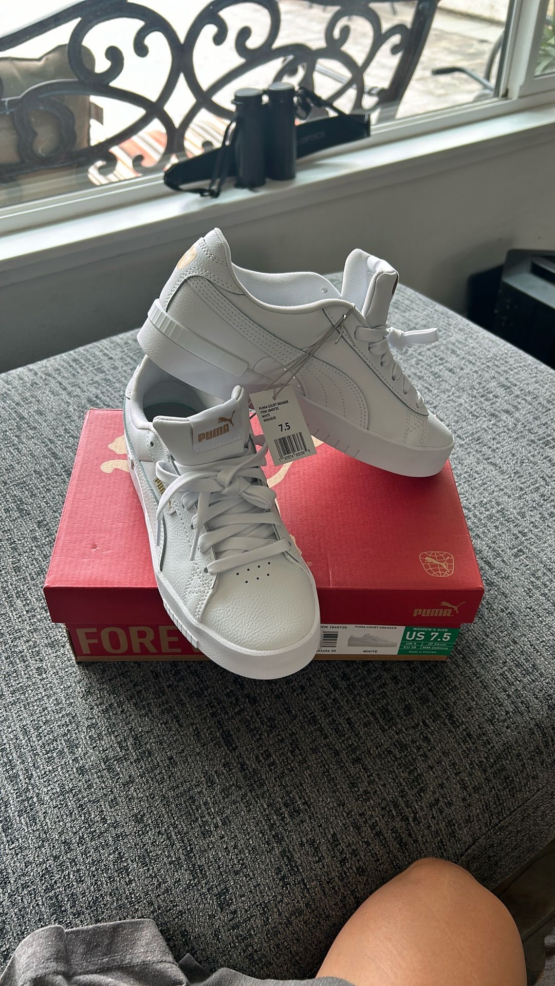 New Women Puma Court Sneakers