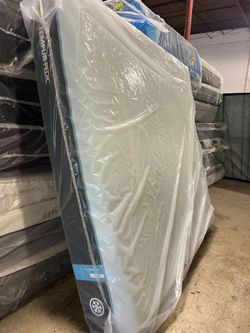 King mattress Tempurpedic ProBreeze Medium