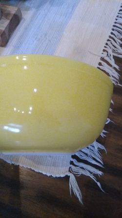 Pyrex 404 4qt yellow bowl Thumbnail