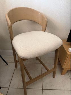 bar stool