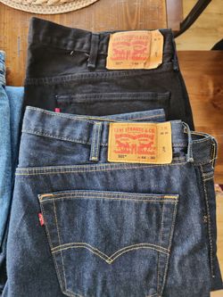 Levi's
