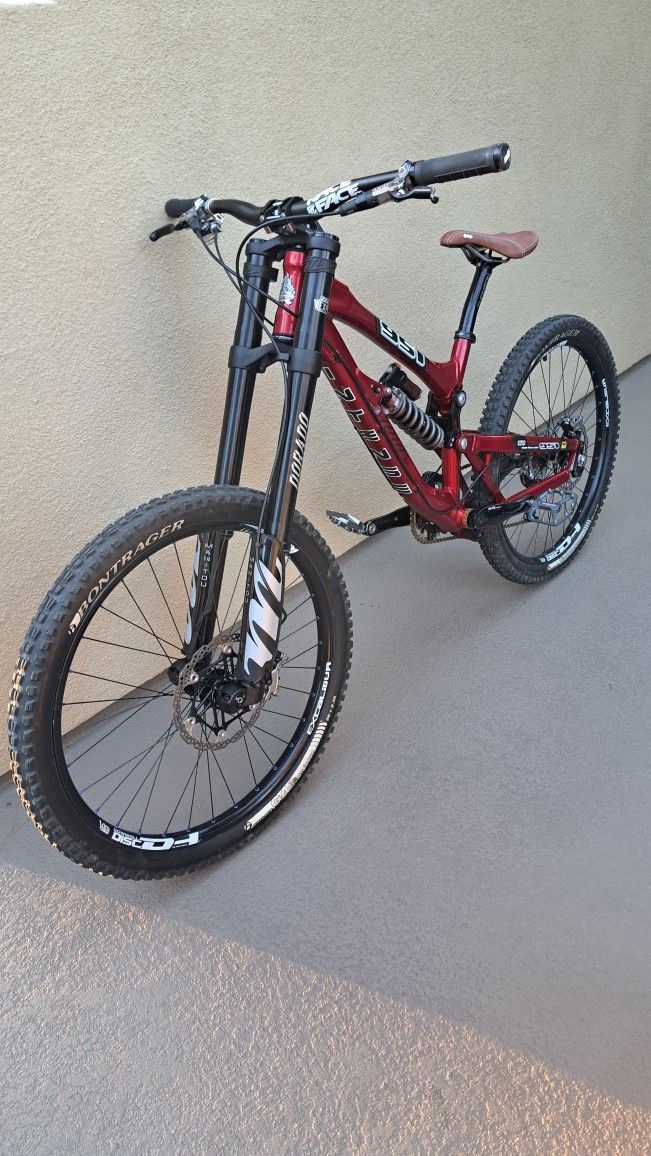 Dh Bike