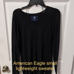 American Eagle long sleeve light weight sweater