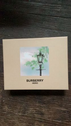 Burberry Hero Fragrance Box