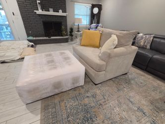 Oversized Chair w/ FREE Ottoman