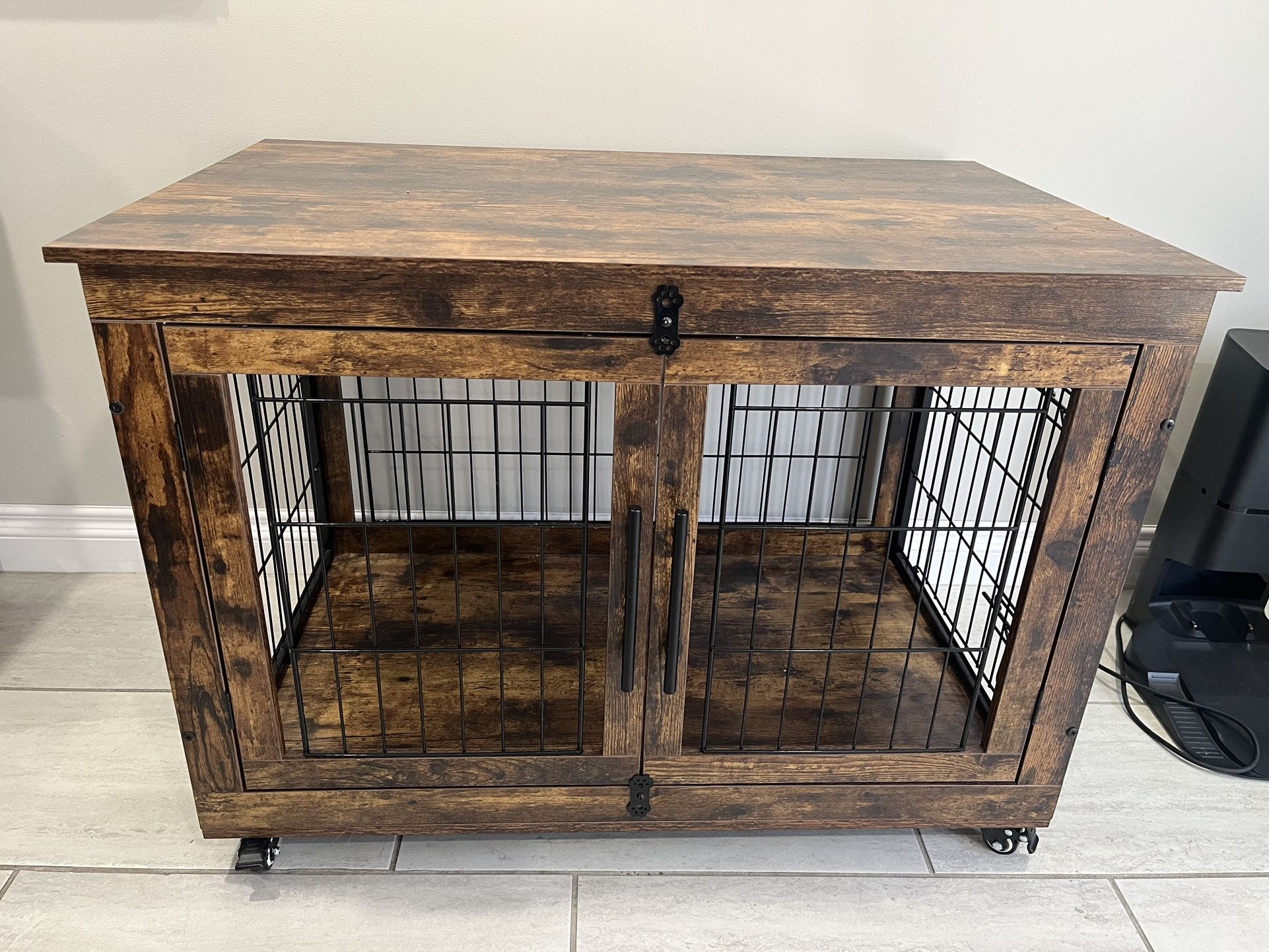 Wooden Kennel