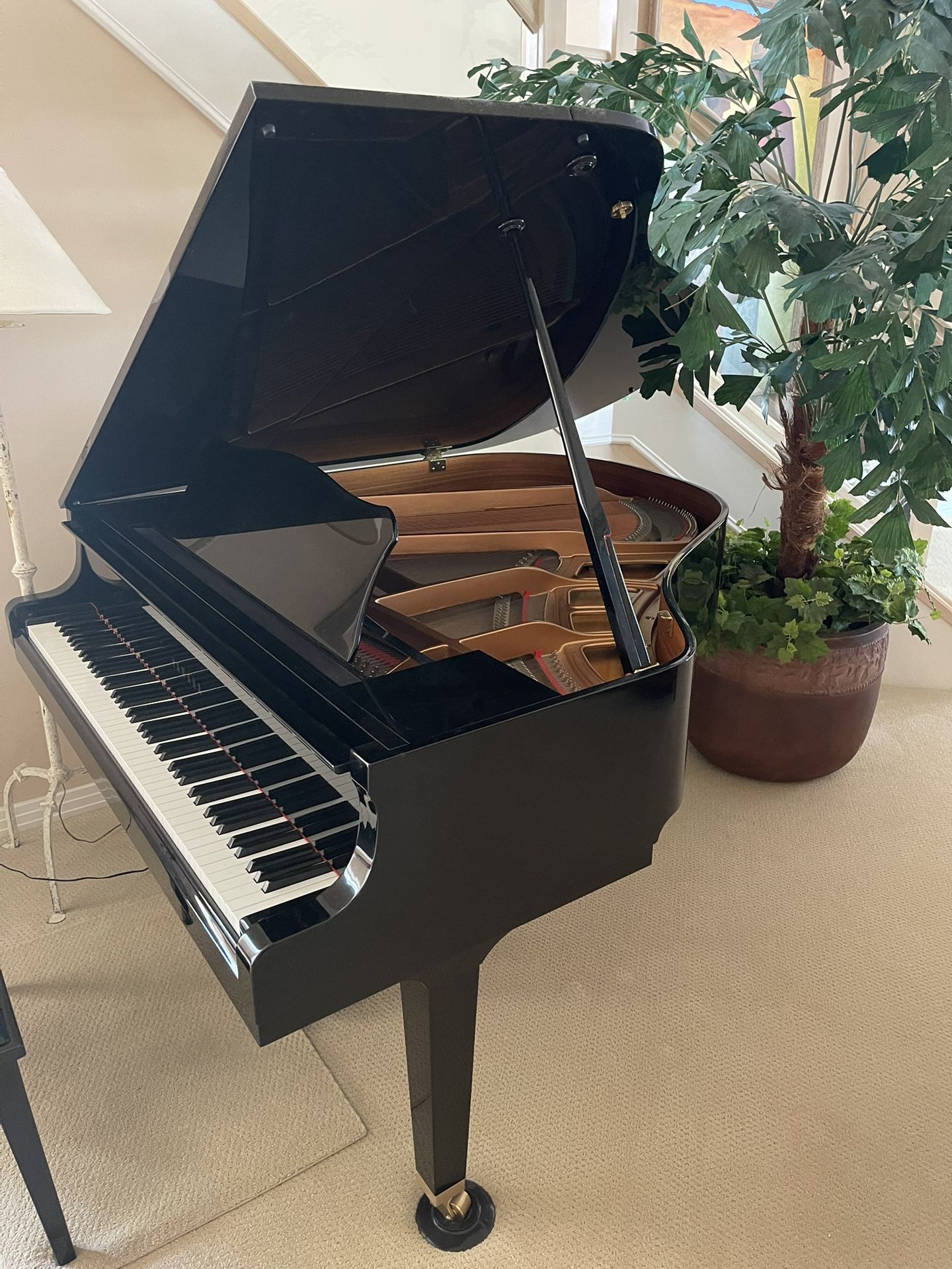Yamaha GP1 Grand Piano