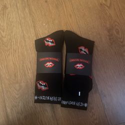 Black socks with a lip design #chromeheart #designer