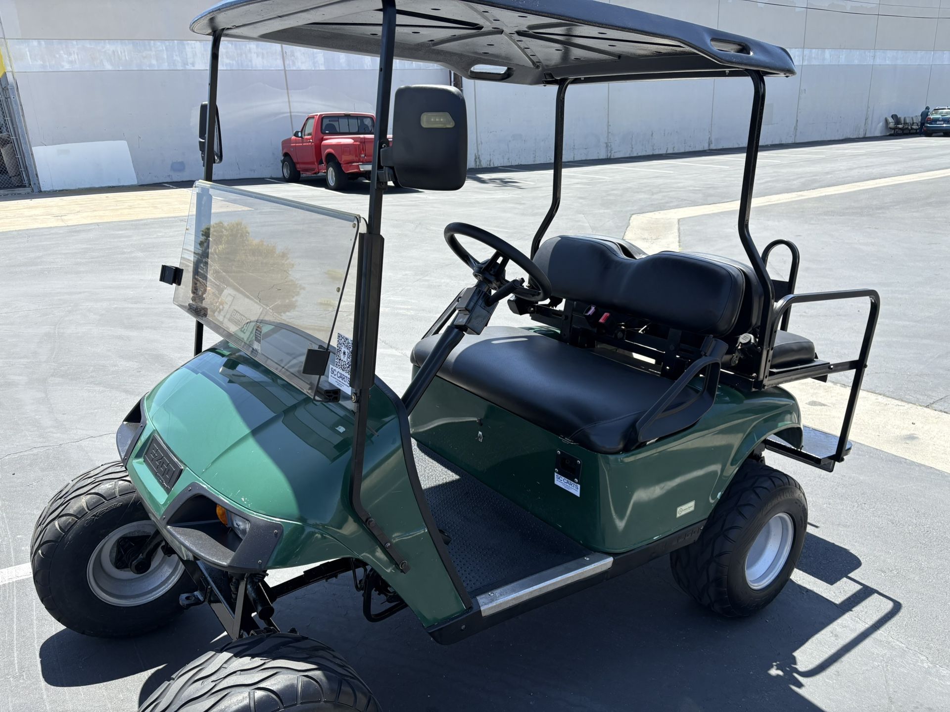 2006 E-Z-GO TXT PDS 4-Passenger Lifted 36-Volt Street Legal Golf Cart