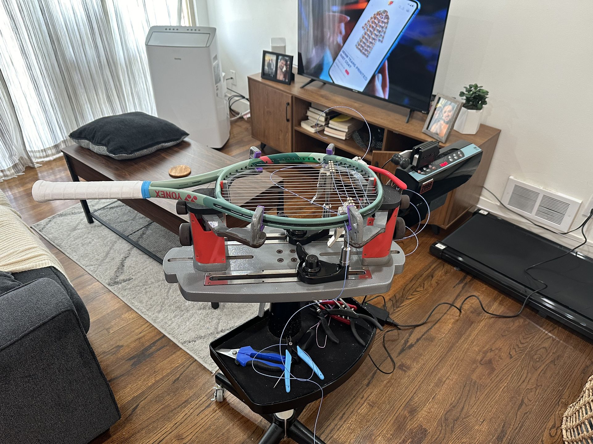 Tennis Racquet Stringing Service
