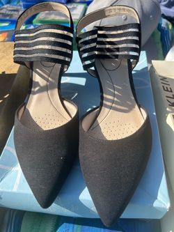 Life stride black sandals size 9