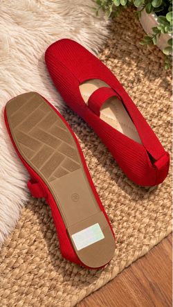 Elegant red women shoes