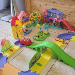 Peppa Pig Playground City Road House Set