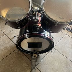 4- pc drums include Yamaha pedal. Small tom has some cracking and repaired the big tom as shown in the photos