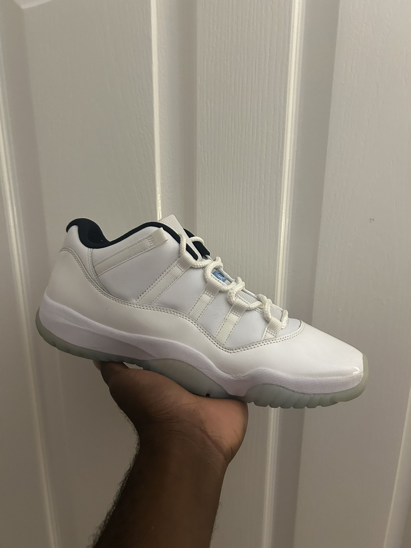 Jordan 11 Retro Low Legend Blue
