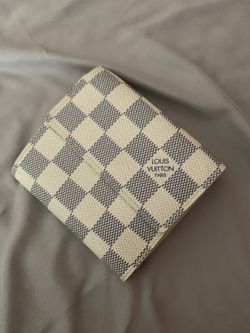 Louis Vuitton purse wallet