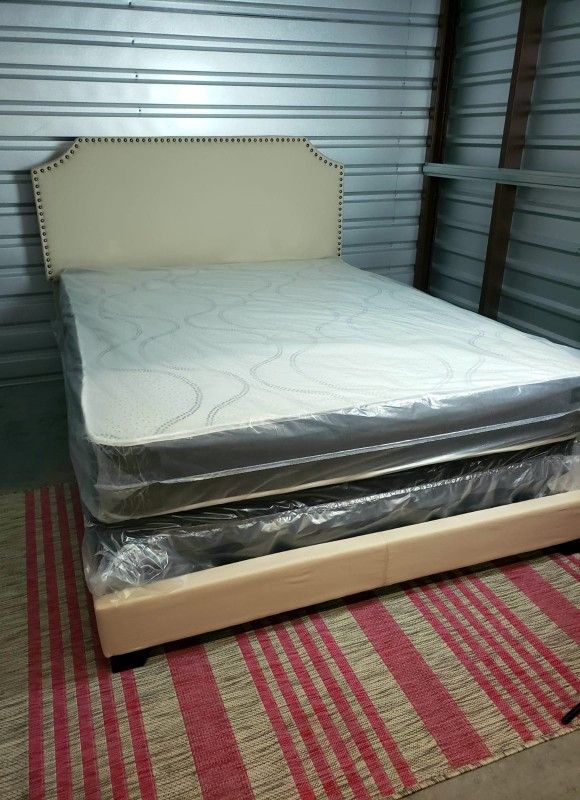 NEW QUEEN-SIZE MATTRESS AND BOX SPRING
