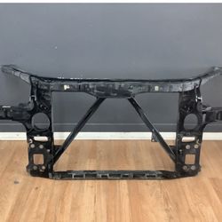 2007-2015 AUDI Q7 RADIATOR SUPPORT
