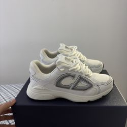 White Dior B30 