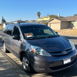2009 Toyota Sienna