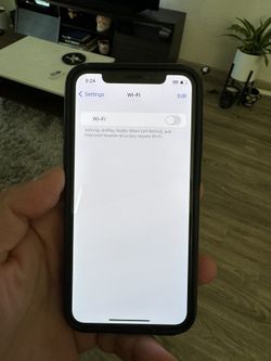 iPhone XS w/ AirPods And Smart Case