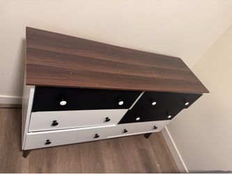 Modern 6-drawer dresser
