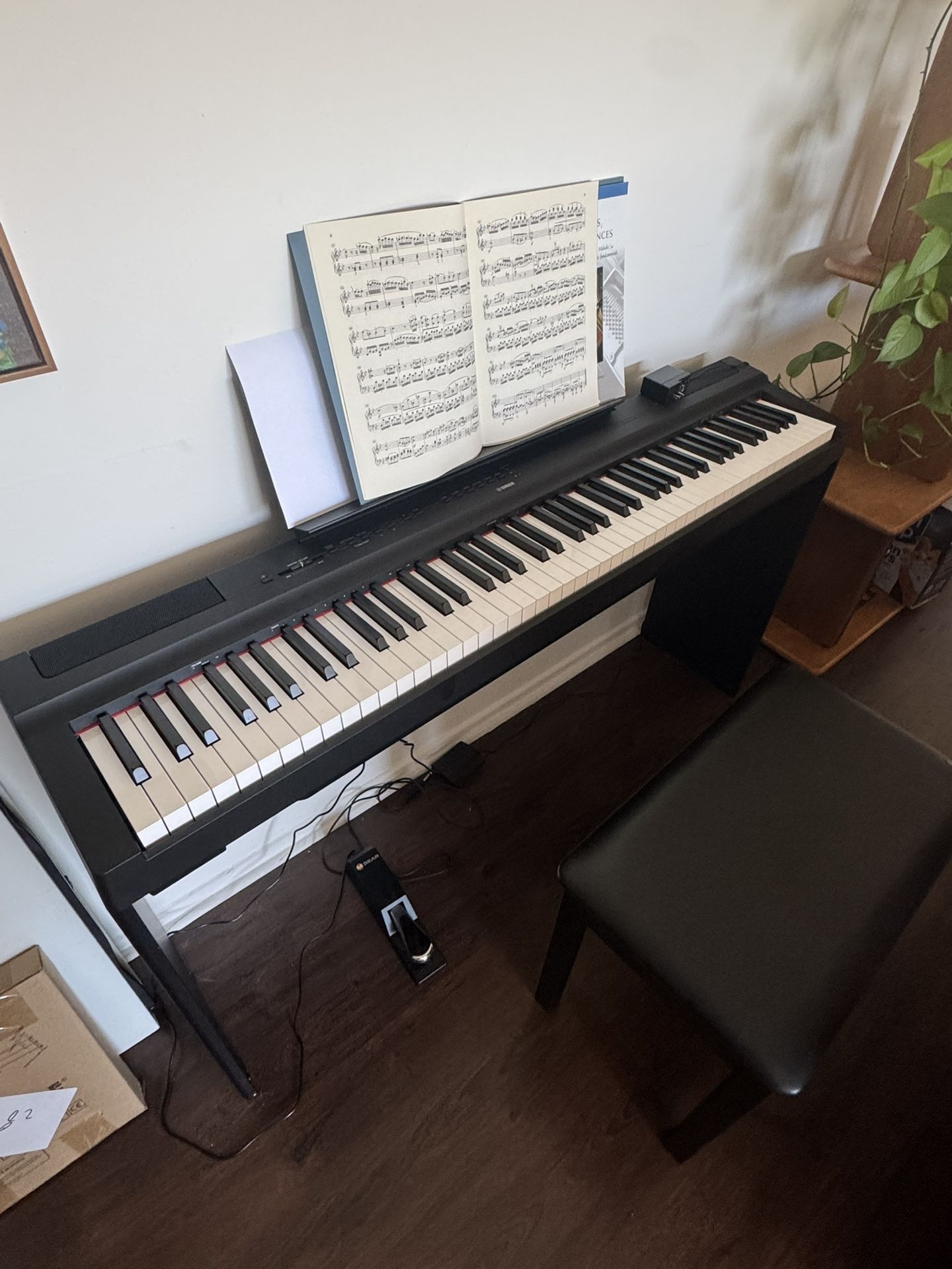Yamaha P125A Digital Piano + Stand, Pedal & Stool – Excellent Condition