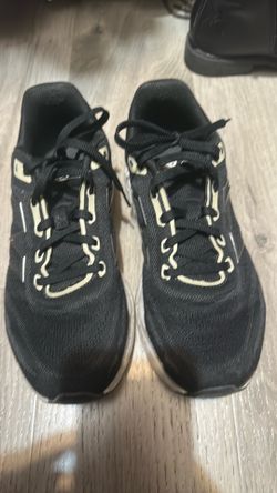 NEW BALANCE TENNIS SHOES SUZE 8