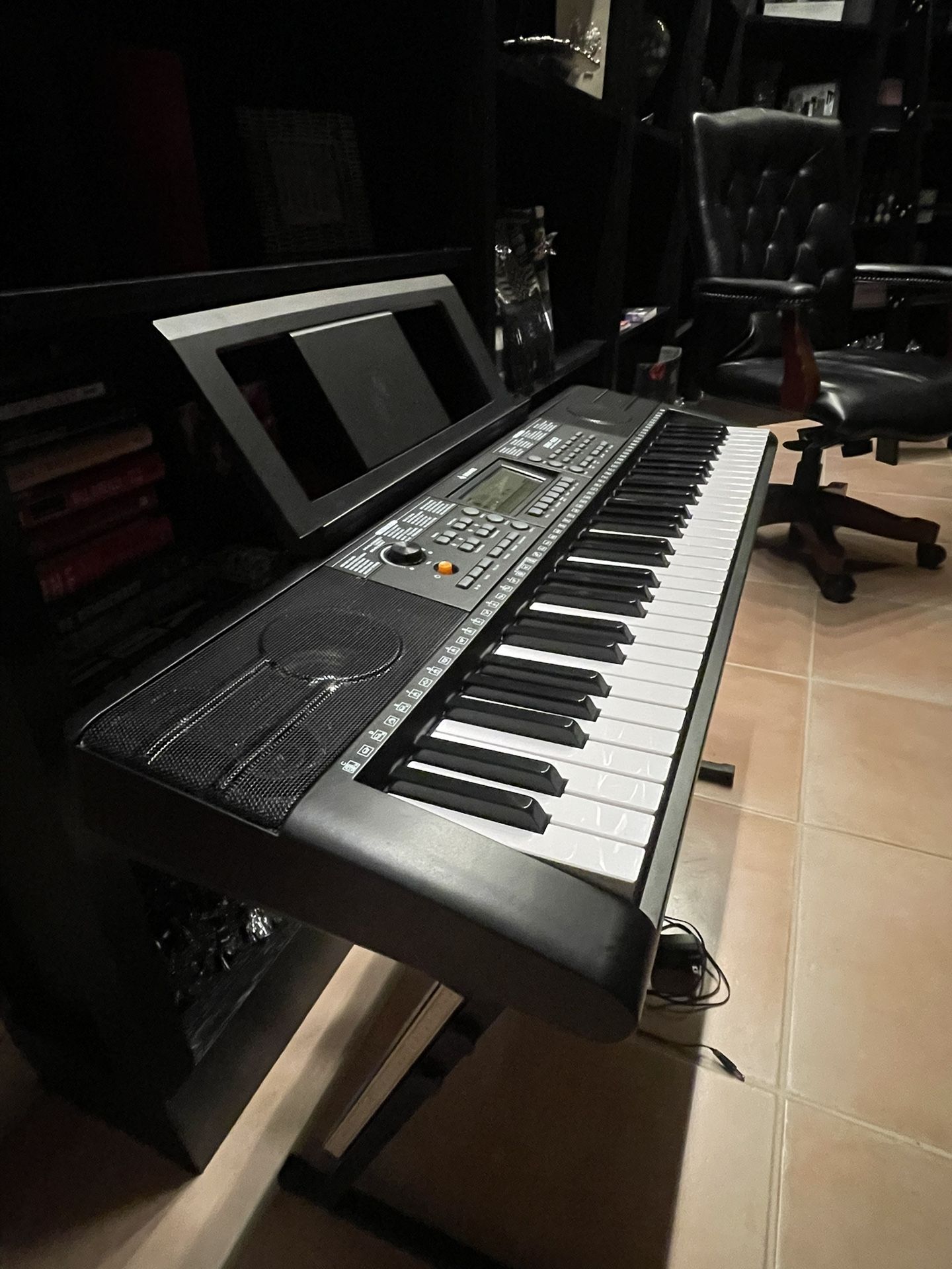 Electric Piano with Sheet Music Stand and Adjustable Base