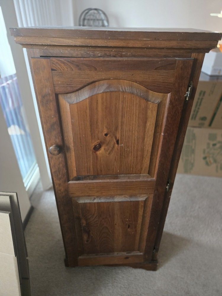Armoire