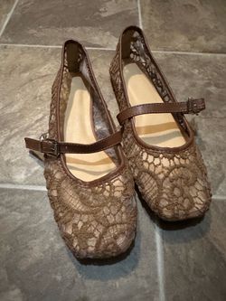 Shoes size 7