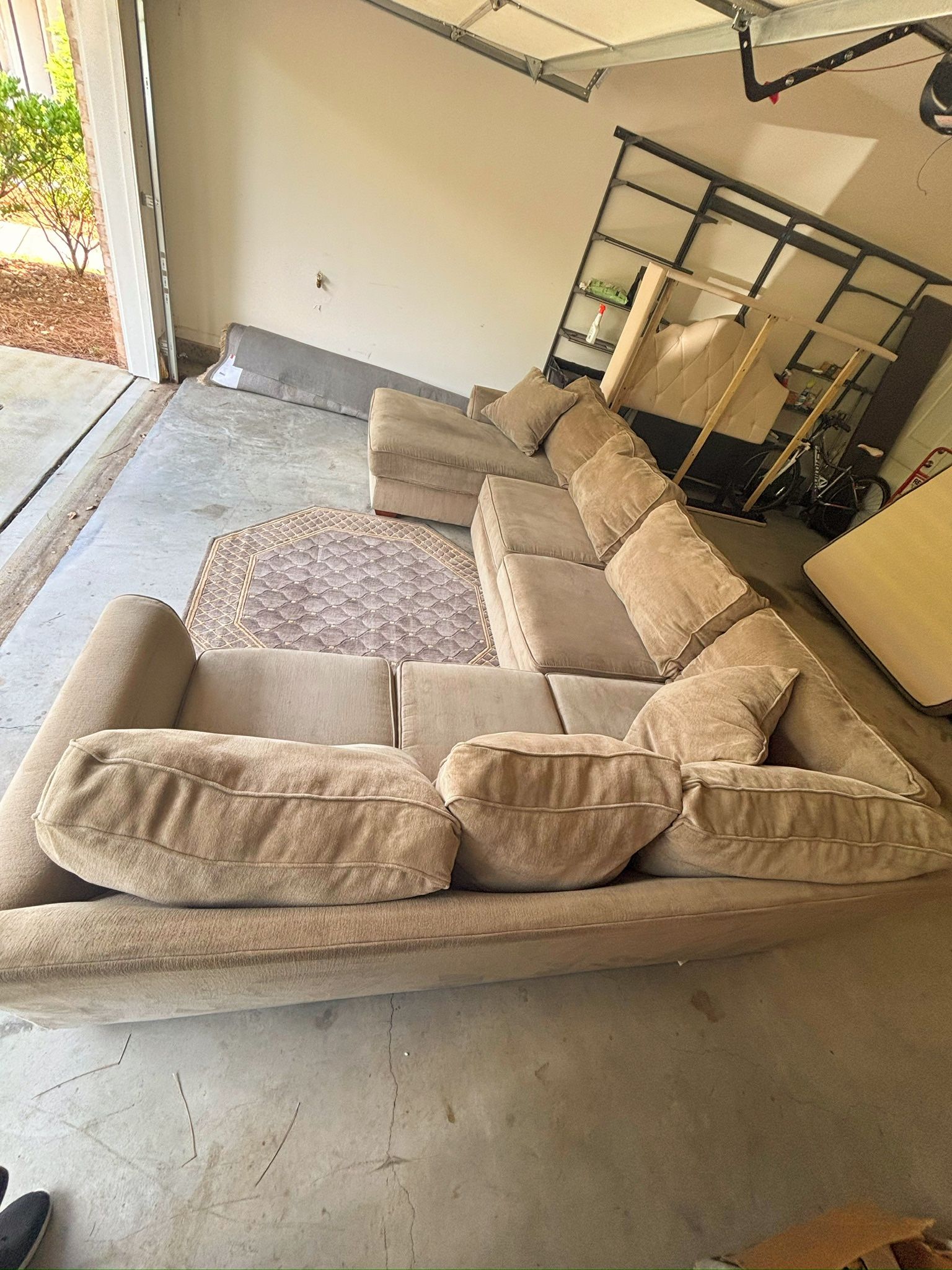 Free delivery U-Shaped Oversized Sectional – Seats 6+ Comfortably!