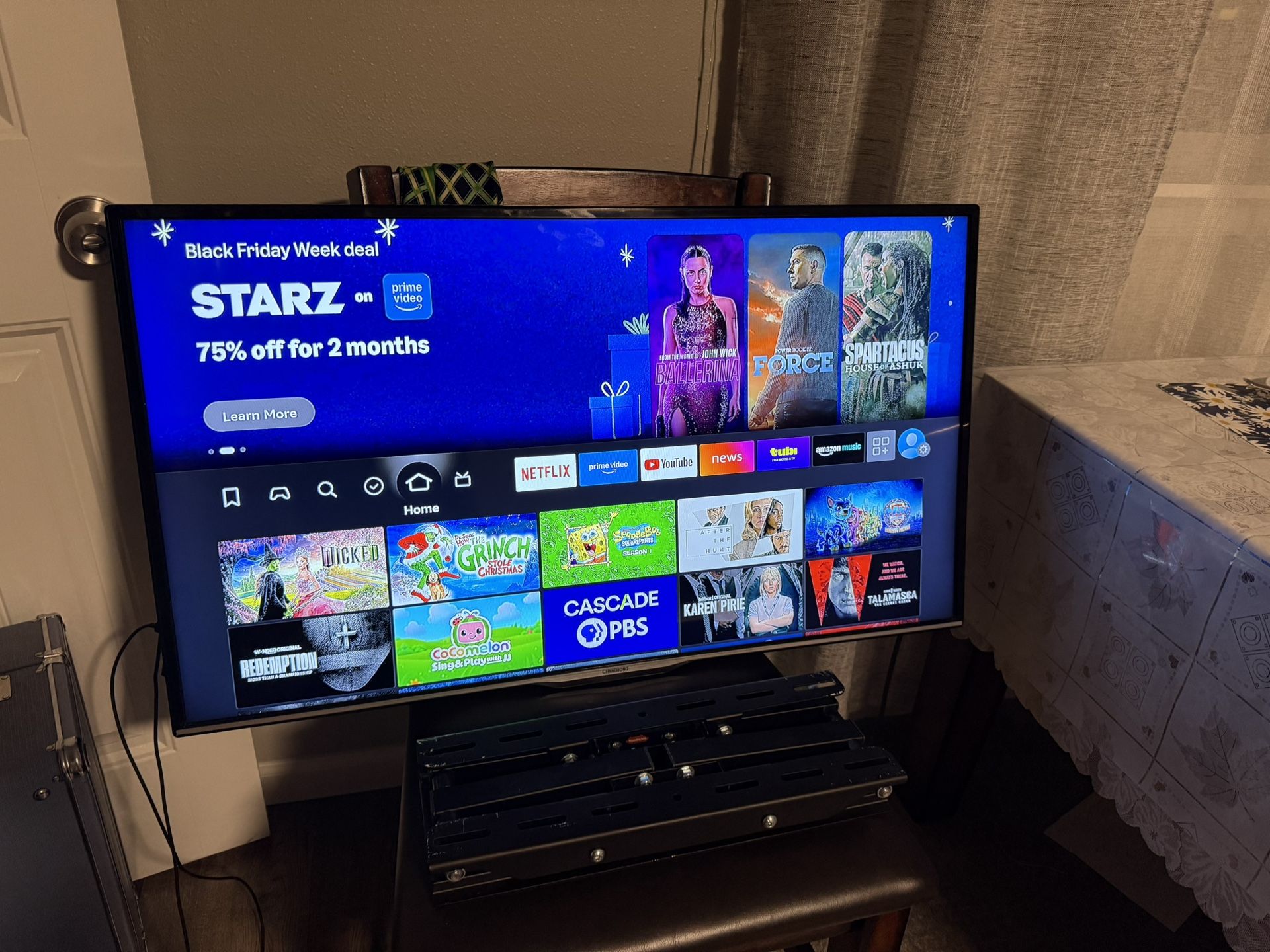 40 Inch TV with Smart Fire Tv Stick With Wall Mount