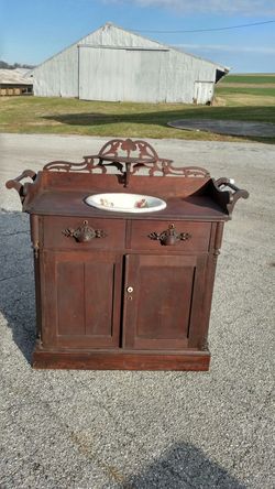 Old wood farm house sink