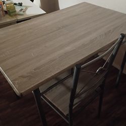 Dinning Table 