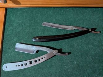 Free straight razor for shaving