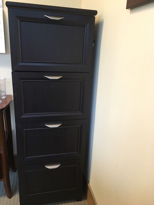 Vertical 4-drawer file cabinet