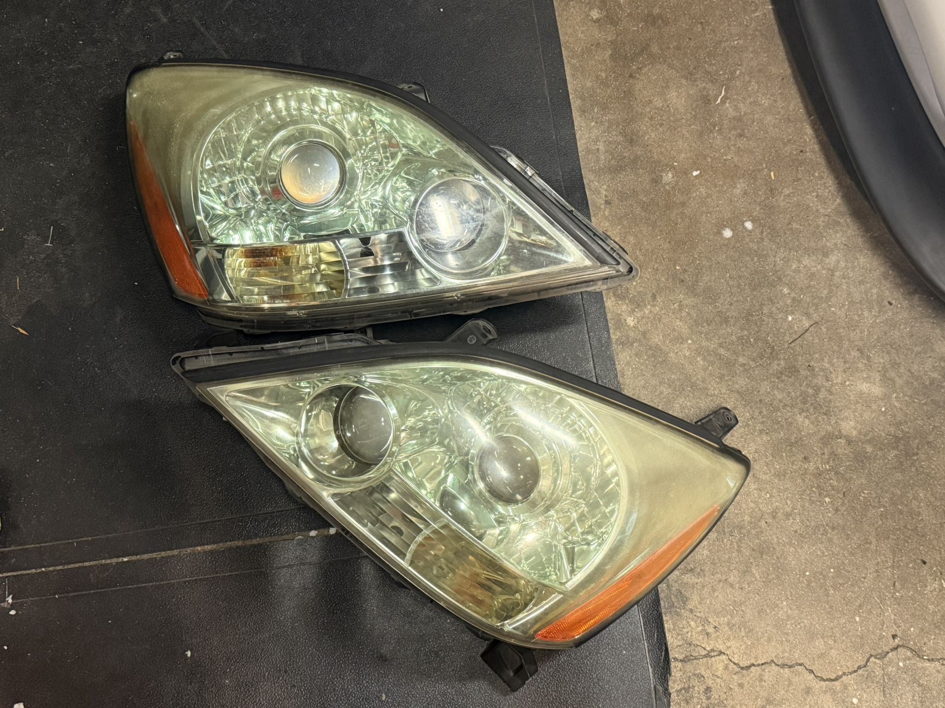 Lexus GX470 Headlights 