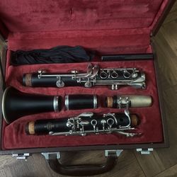 Buffet Clarinet W/ Hercules Stand