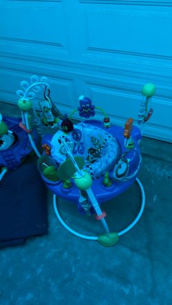 Baby bouncer - like new